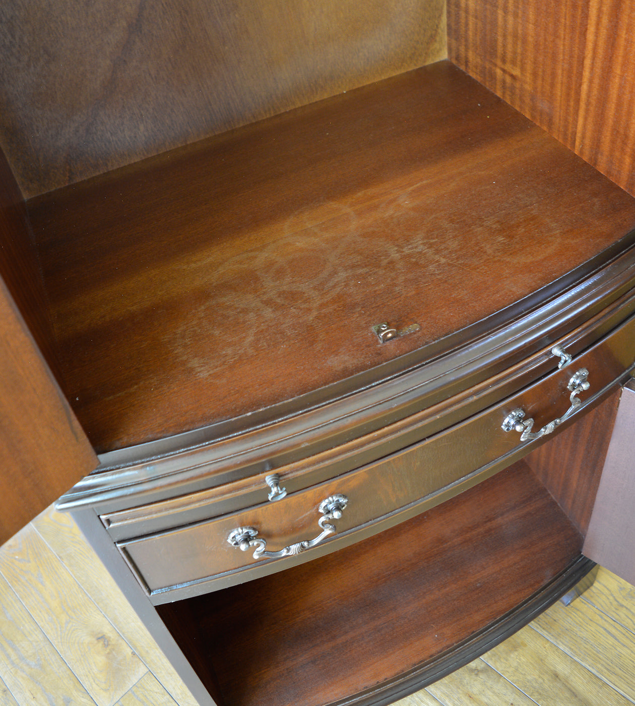 アンティークカクテルキャビネット – 英国アンティーク家具専門店 神戸