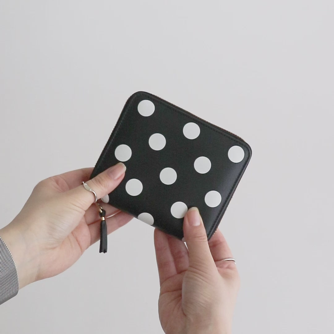 二つ折りZIP財布 - DOTS PRINTED LEATHER LINE #BLACK [8Z-E021-051