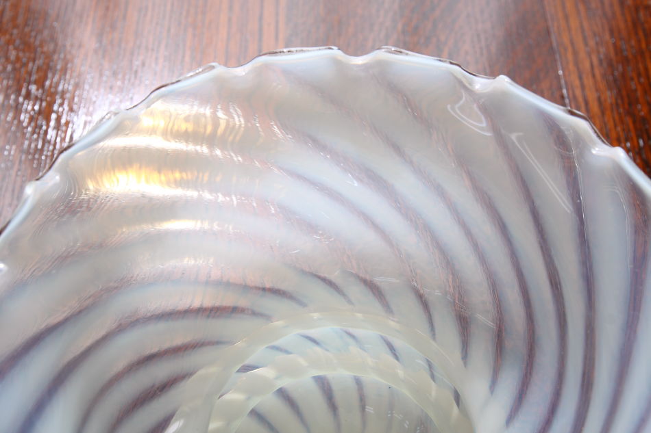 Fentonフェントン スウィル/オパールセント ガラスシェード