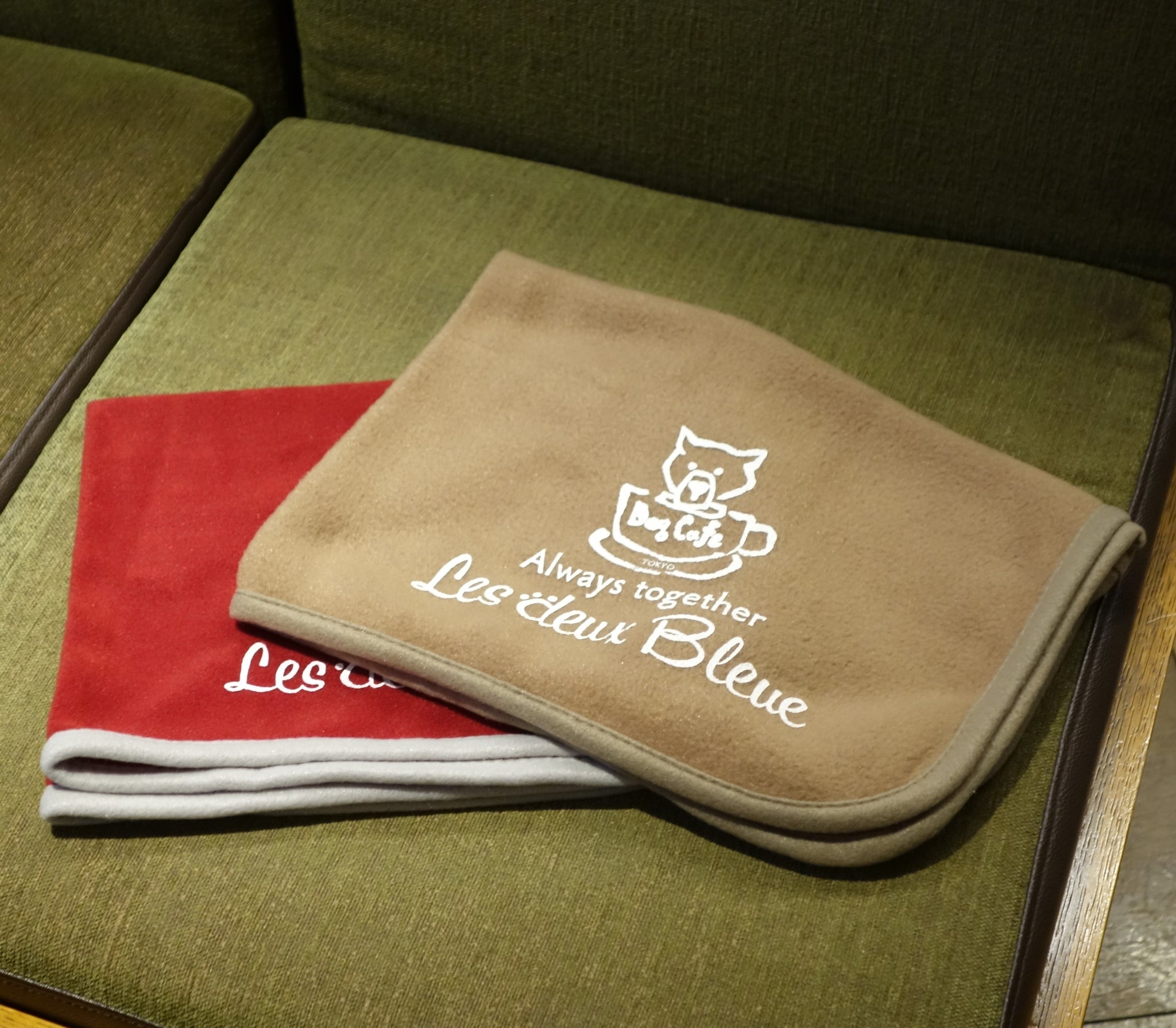 ルナブルー チュウネル カフェマット Luna Blue☆ルナブルー | ワン