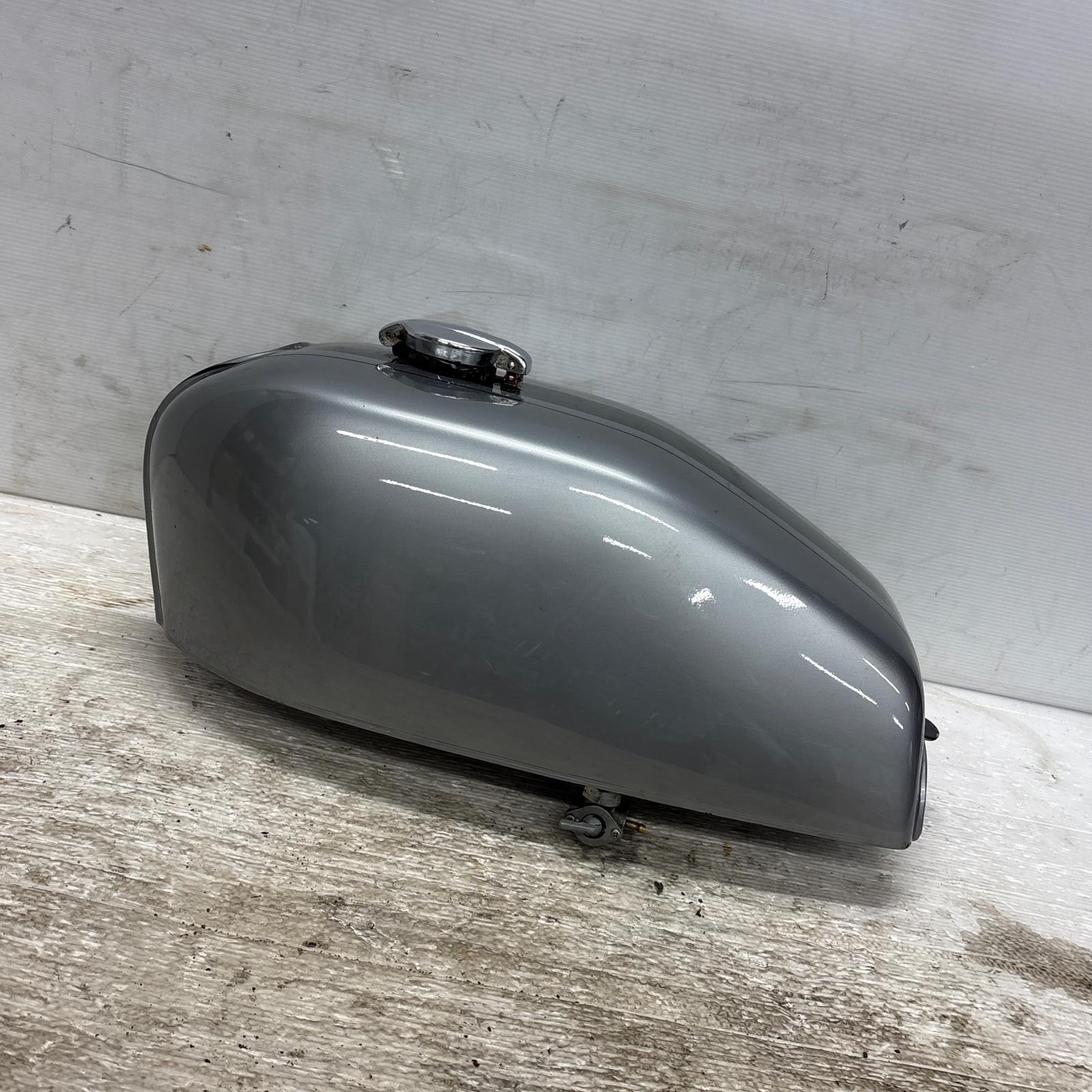 楽天市場】ホーク タンク 蓋 メッキ 角タンク用 / CB250T CB400T