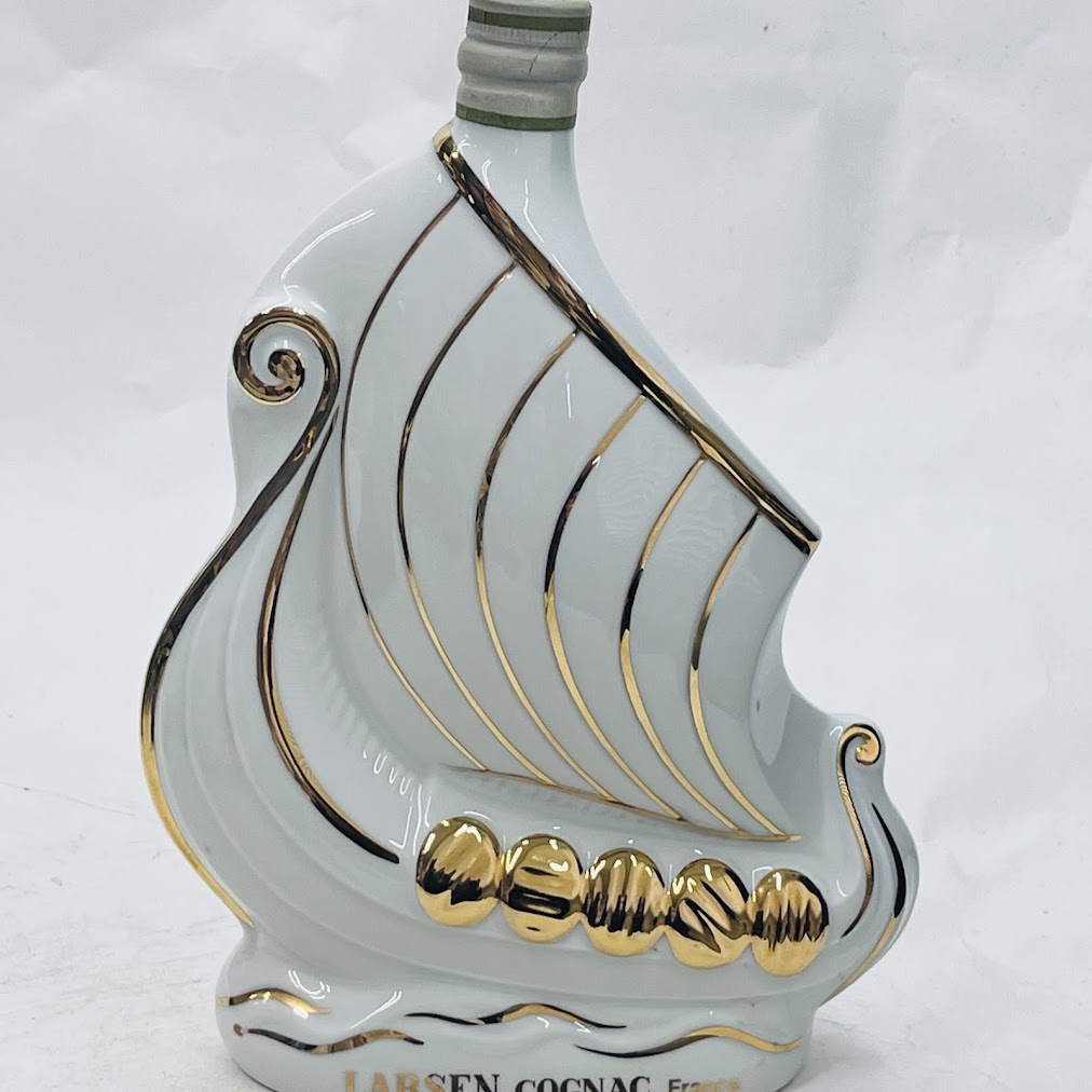 楽天市場】ラーセン ピュアホワイトシップ 700ml 40度 箱付 (Larsen