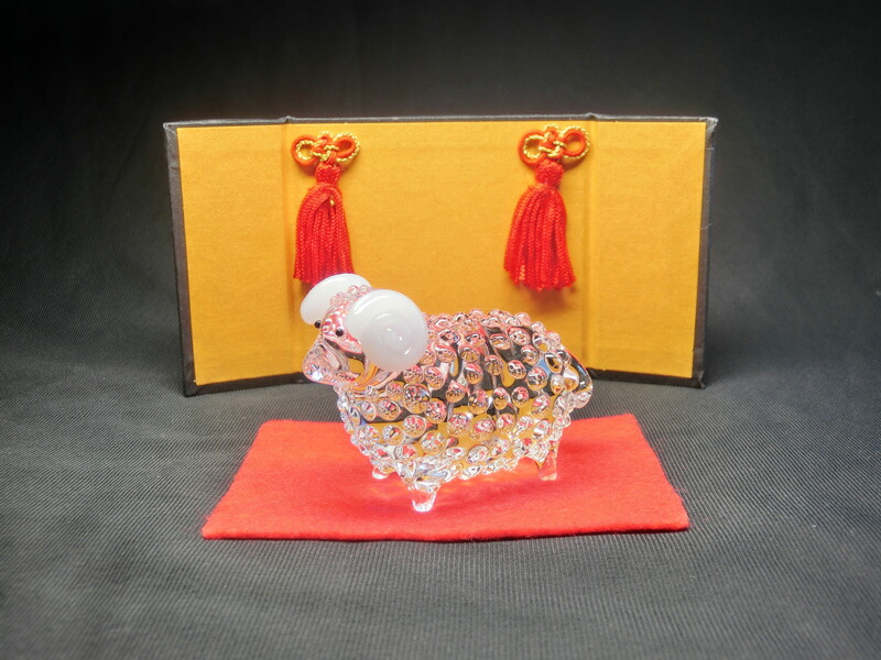 楽天市場】クリスタル ガラス製 開運 干支の置物 未 ( ひつじ