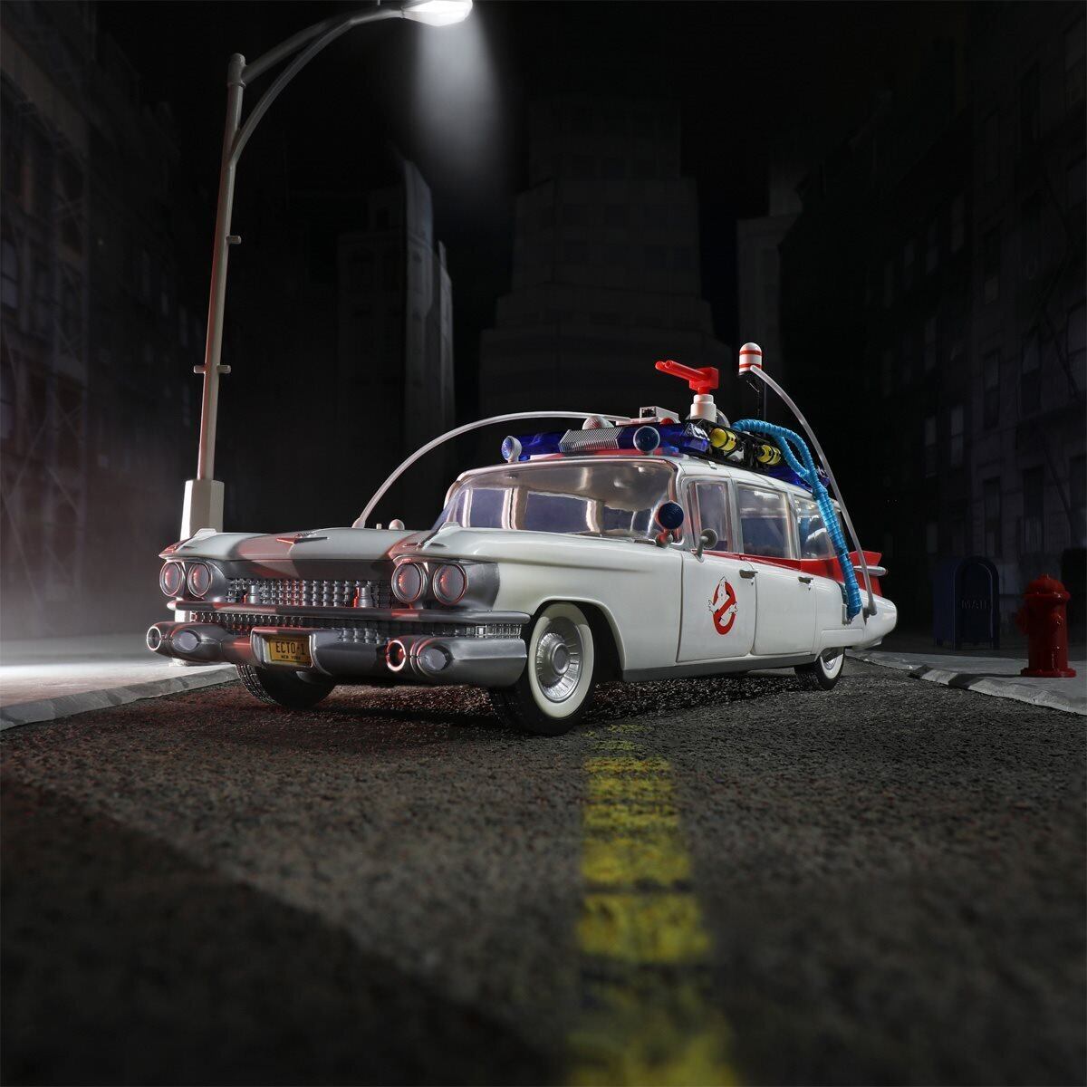 ゴーストバスターズ プラズマシリーズ ECTO-1（1984）1/18 スケール 未