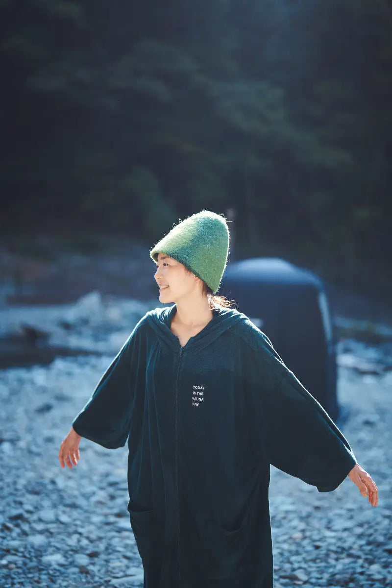 TITSD サウナポンチョ（Black） | 3層式テントサウナMORZH（モルジュ