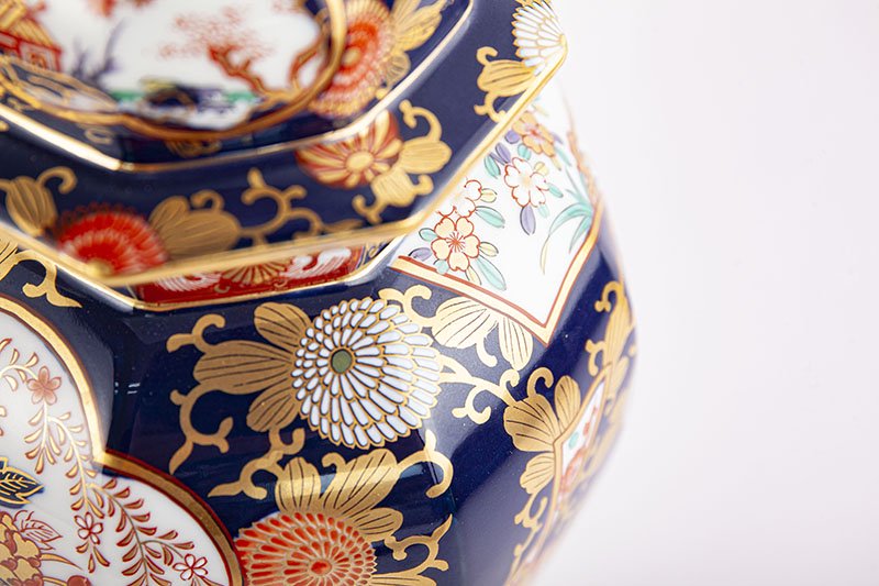 琳派古伊万里様式【沈香壷】 木箱入｜有田焼なら賞美堂本店オンライン