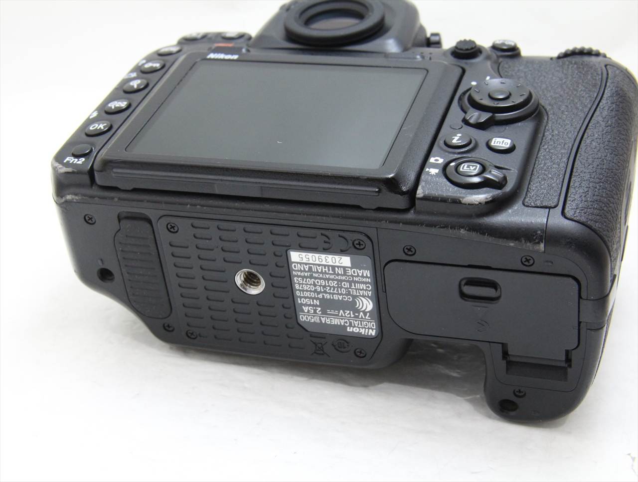 美品 Nikon D500 ボディ おまけ多数 Nikon D500 (多数おまけ＜予備