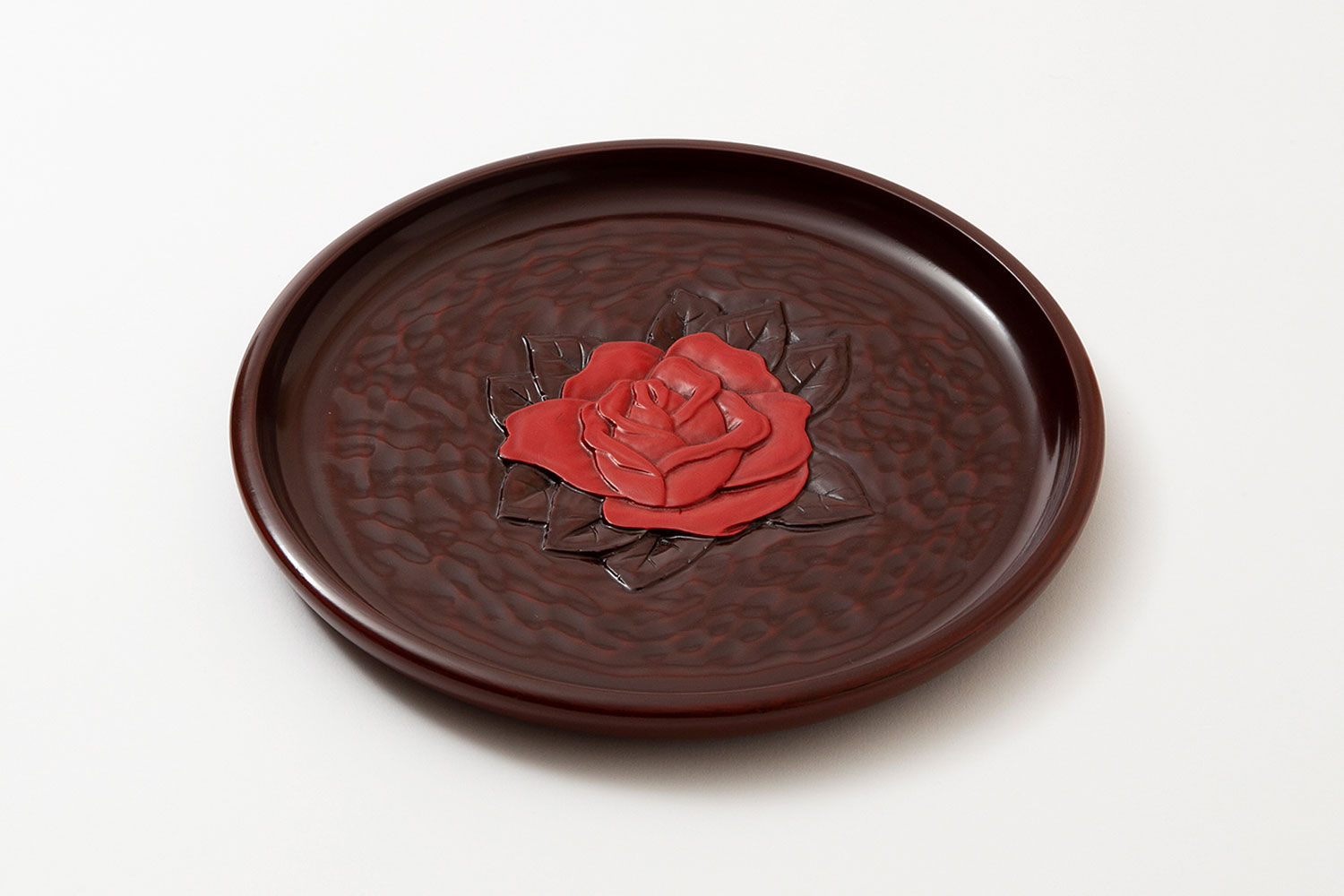 鎌倉彫の丸盆7寸 一色朱 薔薇 | 鎌倉彫陽雅堂 公式オンラインショップ