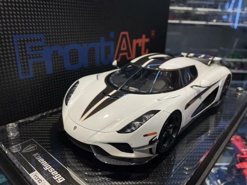 FrontiArt Koenigsegg Regera Pearl White 1/18 (Resin)