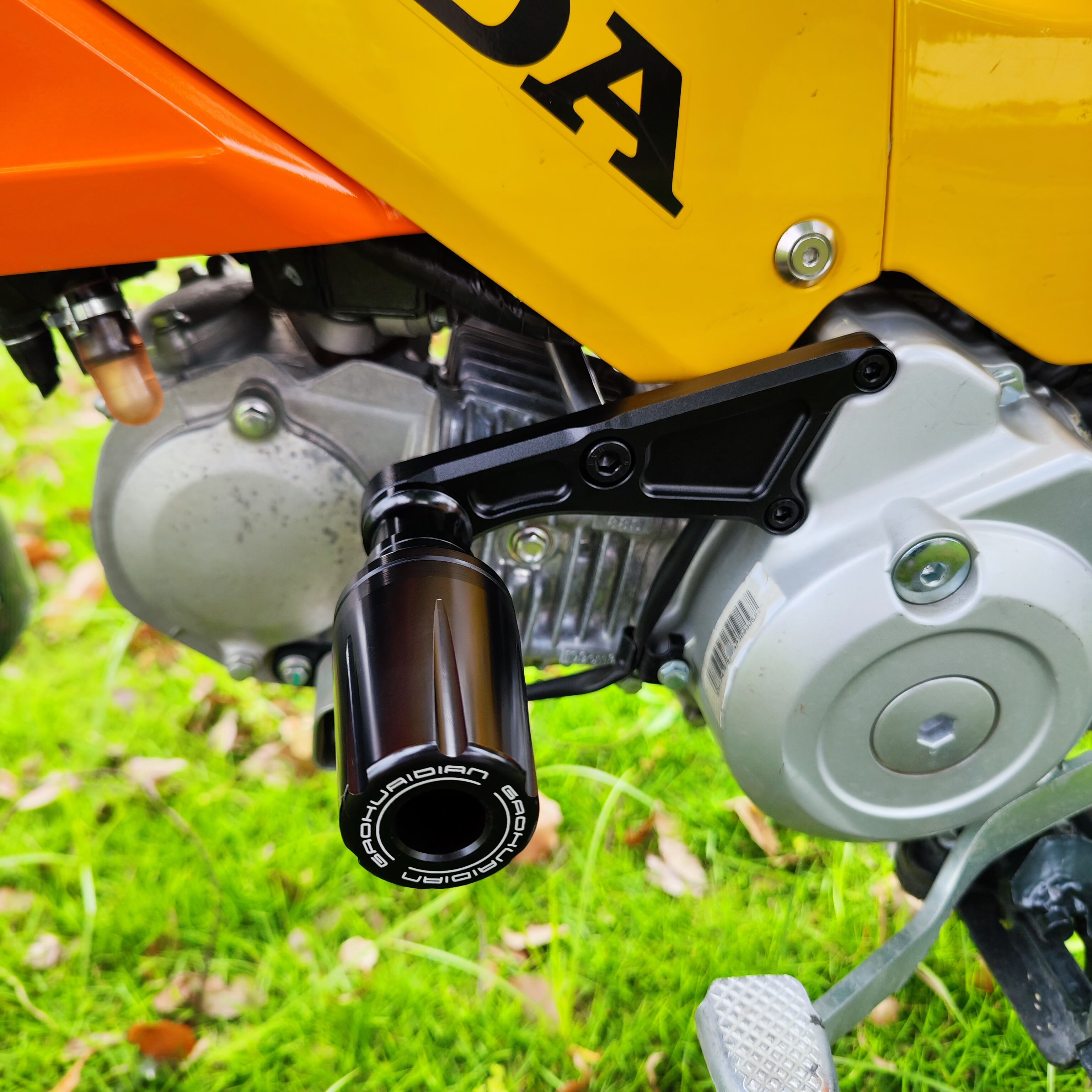 クロスカブ CC110 エンジン ガード JA60 プロテクター スライダー 左右