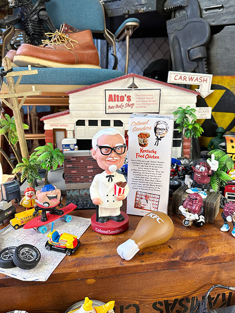 KFC ケンタッキーフライドチキン カーネルサンダース ボビングヘッド