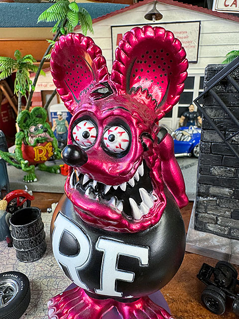 ラットフィンク メタリックフィギュア ピンクver. 【公式通販】