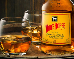 ホワイトホース ウイスキー ファインオールド 40度 正規 箱付 700ml