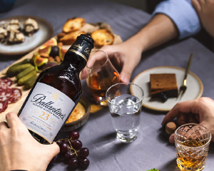 Ballantine's ウイスキー バランタイン 21年 40度 並行 箱付 700ml