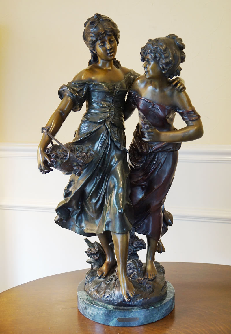 フランスアールヌーヴォー刻入オーギュスト・モロー「椅子に座る子供