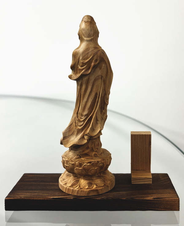 屋久杉一木彫 観音菩薩像② 屋久杉一木彫 観音菩薩像 - S&K GALLERY