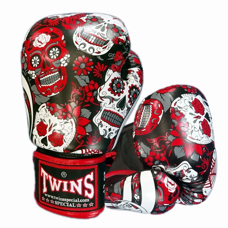 TWINS グローブ8oz レガース S セット 2回使用 TWINS グローブ8oz