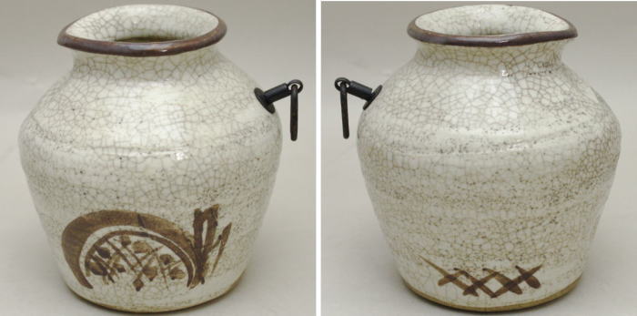 花器 茶道具 花入 置掛兼用 蹲る うずくまる 黄瀬戸焼又は志野焼又は