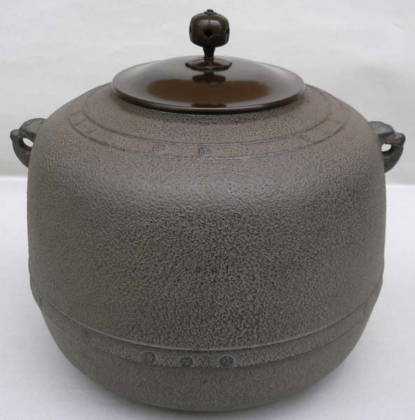 茶道具 風炉釜 雲龍釜 中 釣釜 菊地政光 3月 4月 裏千家 表千家 釜師