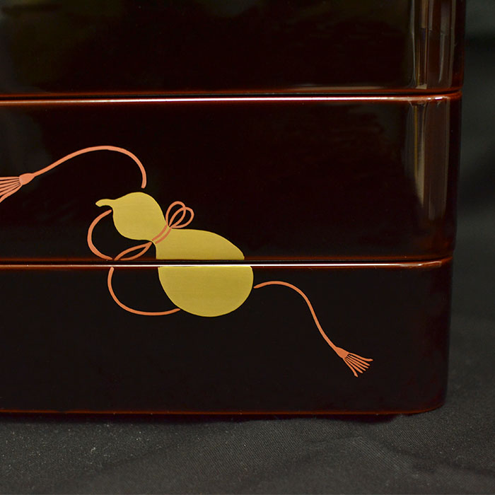 木製3段 三段重箱 越前漆器 日本製 国産 貝入り六瓢 溜内朱 6寸5〜6人