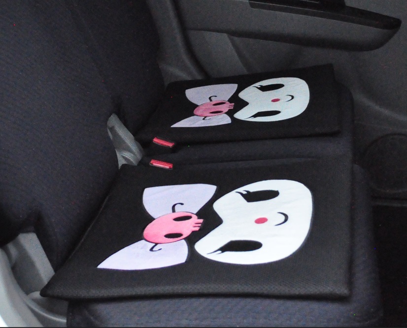 sanrio（サンリオ） カーシート2点セット ハローキティ/クロミ シート