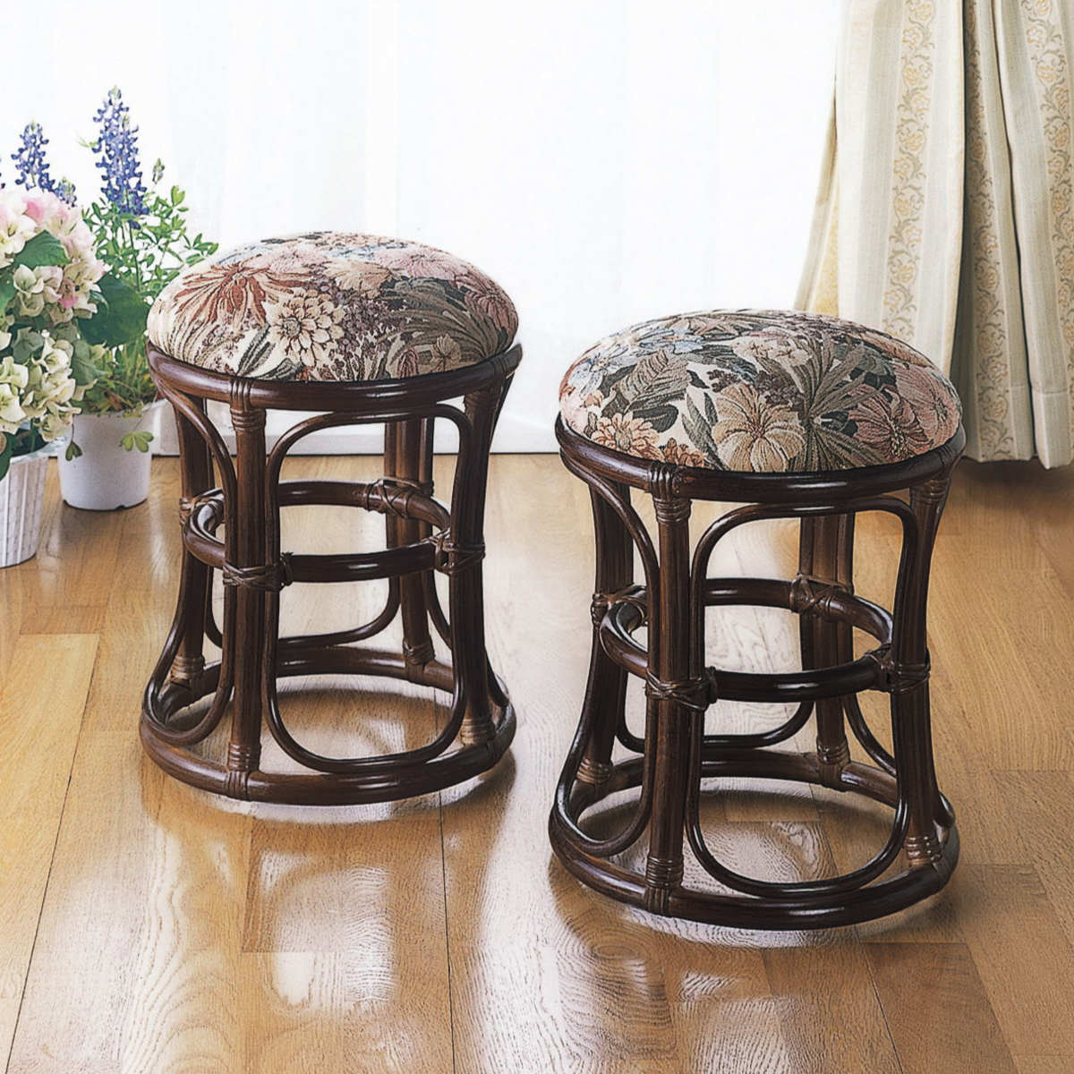 西洋家具 木製椅子 花柄クッション ※1脚での価格① 西洋家具 木製椅子