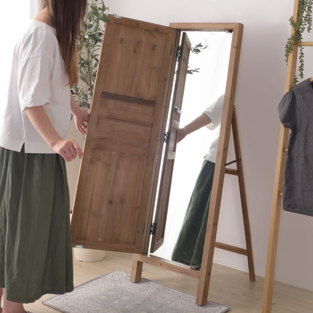東谷 スタンドミラー アンティーク風 ルーアン ドアミラー （ 扉付き