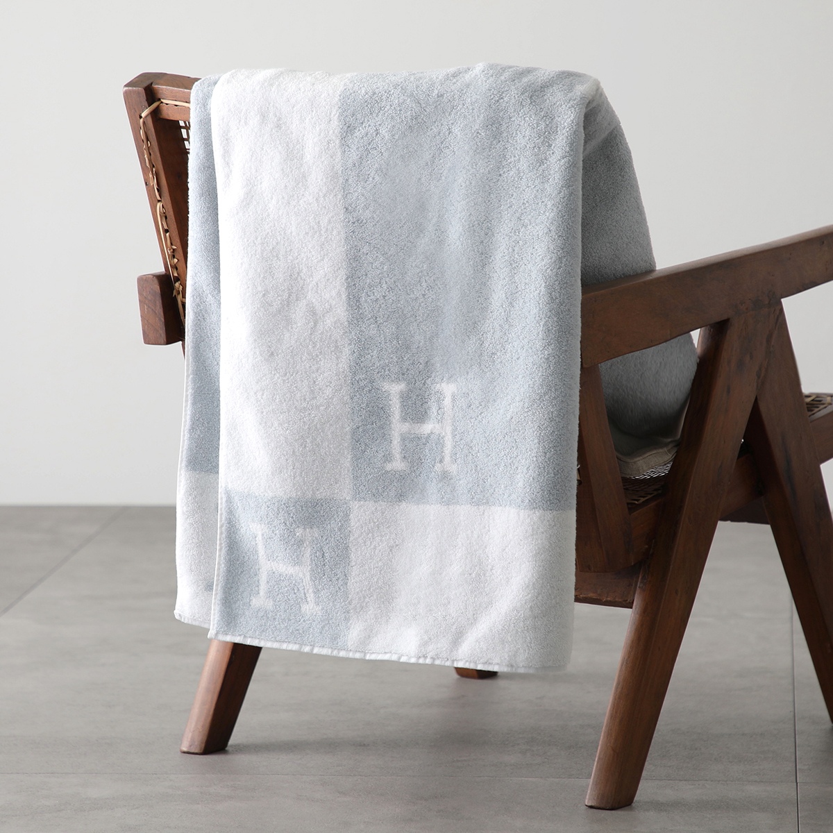 HERMES バスタオル ホワイト・グレー エルメス hermes Hバスタオル