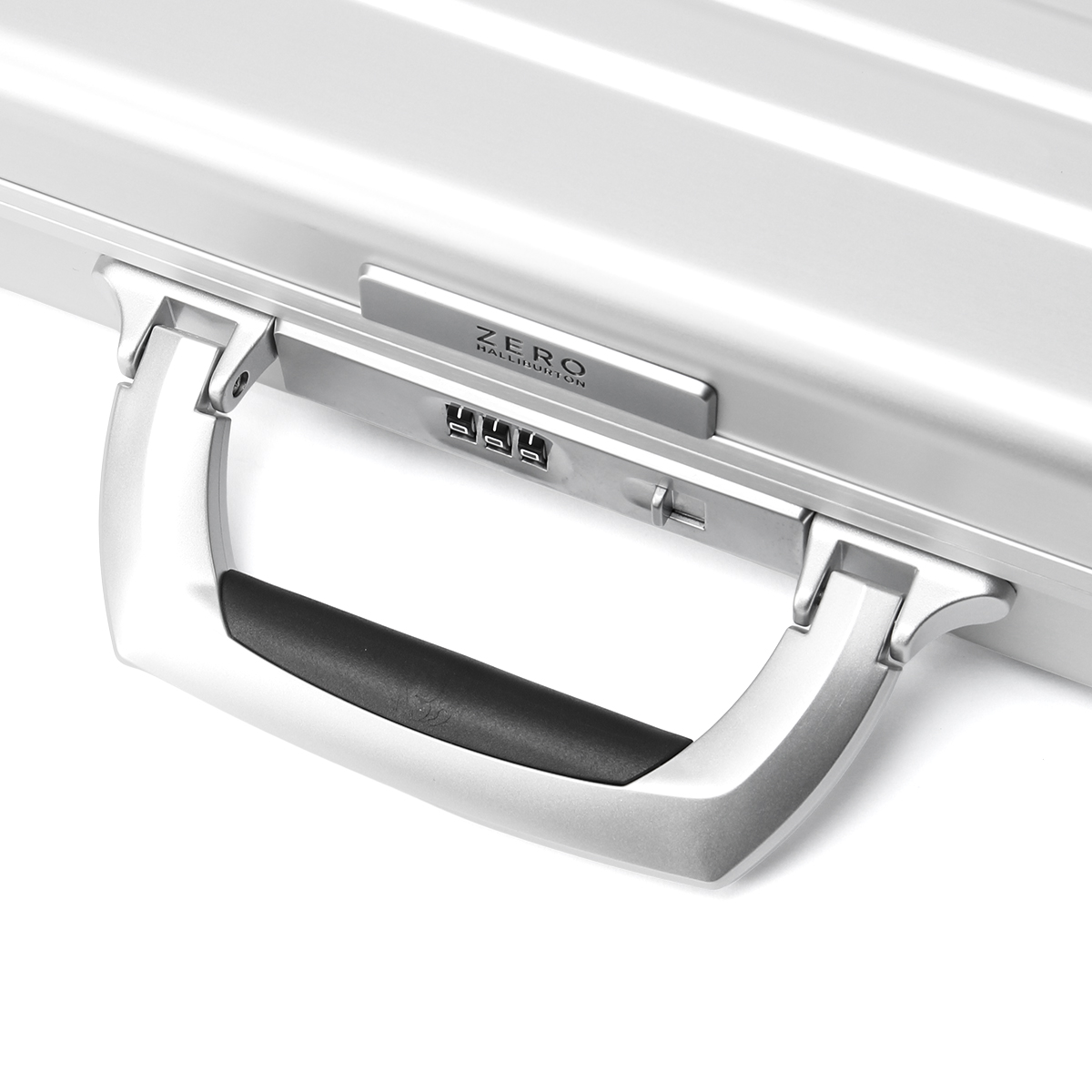 ZERO HALLIBURTON（ゼロハリバートン） 最大51% 2/11限定 アルミ