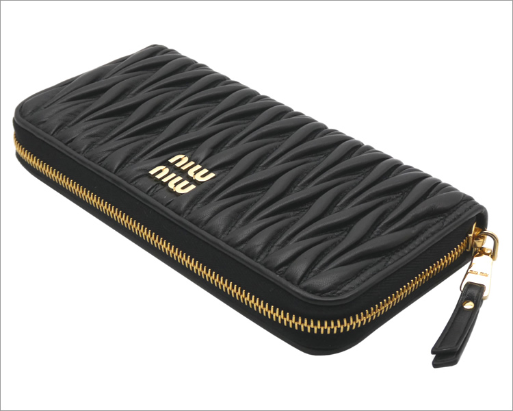 miumiu 財布 黒 ミュウミュウ 三つ折り財布 マテラッセ ミニ財布