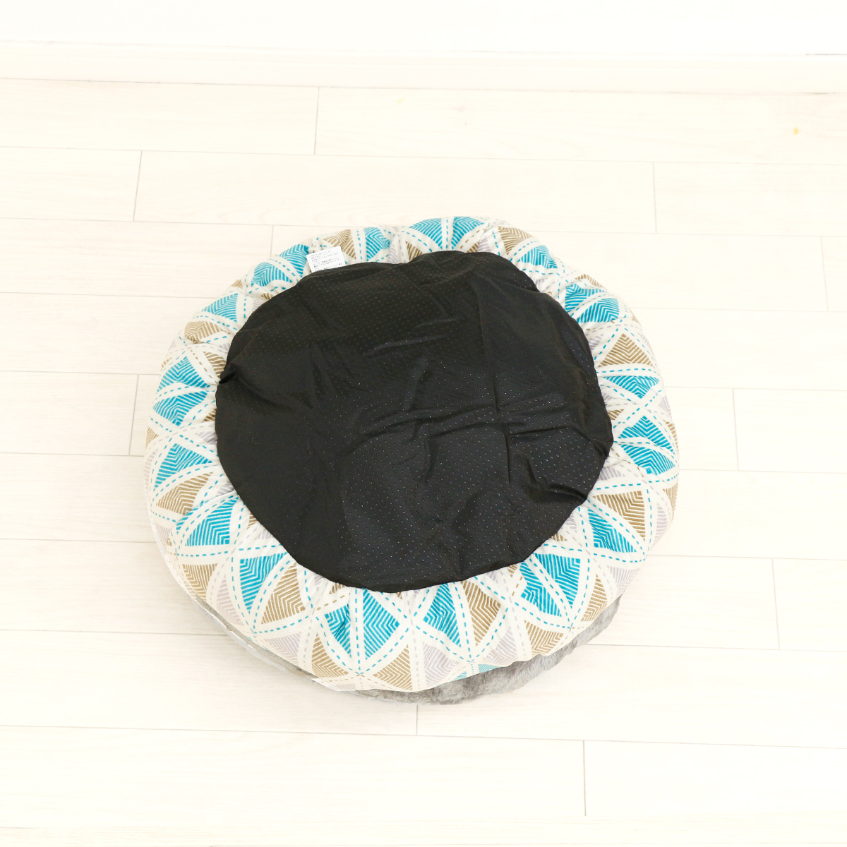 北欧柄 つぼ型 ペットベッド Mサイズ 55×25cm 小型犬 ふわふわ 冬