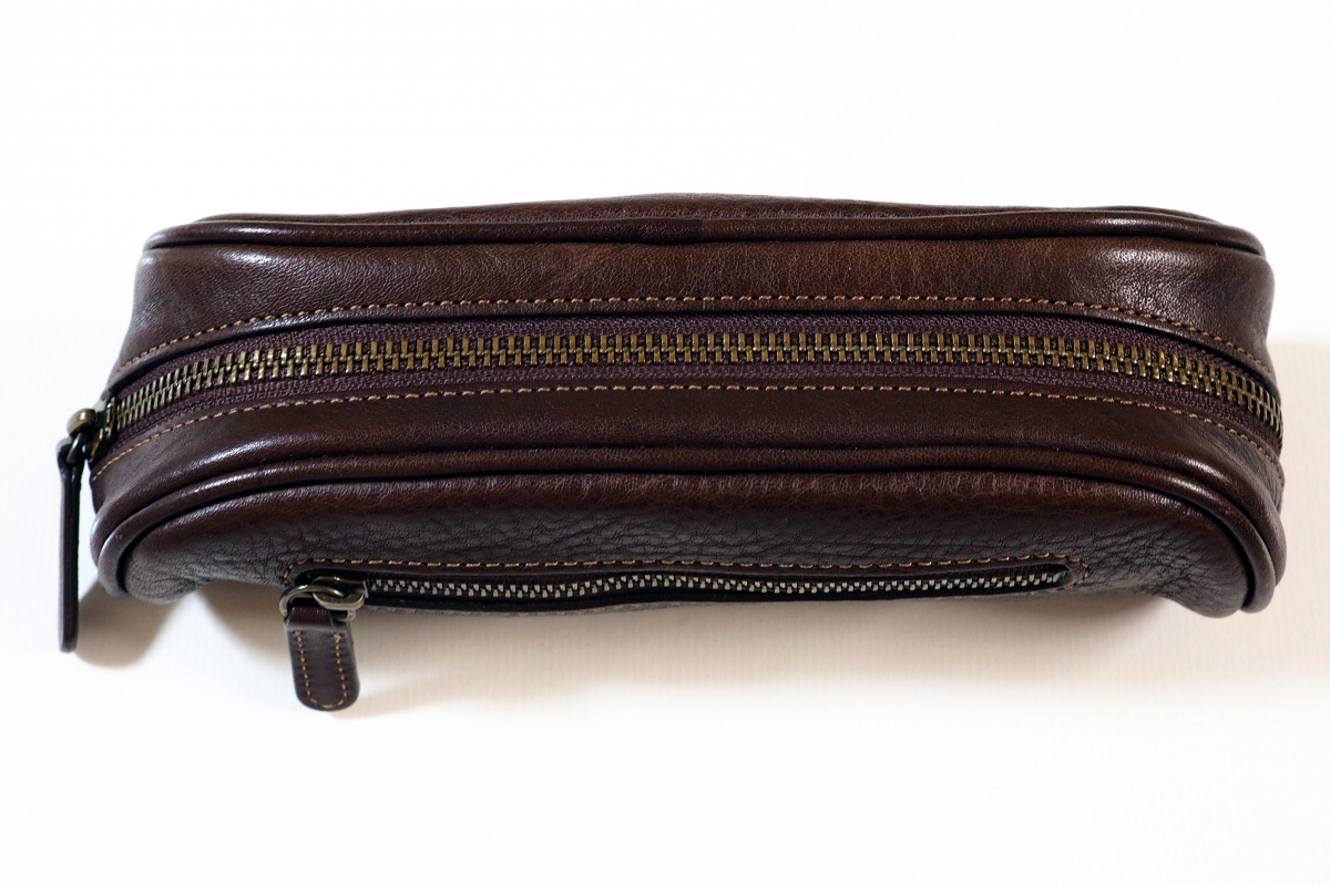 大容量の文房具ケース！【土屋鞄トーンオイルヌメオーバルペンケース