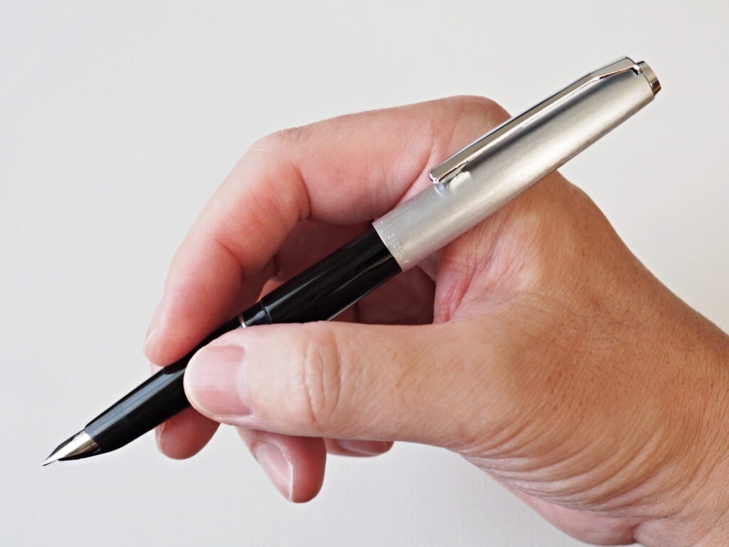 廉価版ペリカン「シルベクサ」の底力！【PELIKAN 21 SILVEXA レビュー