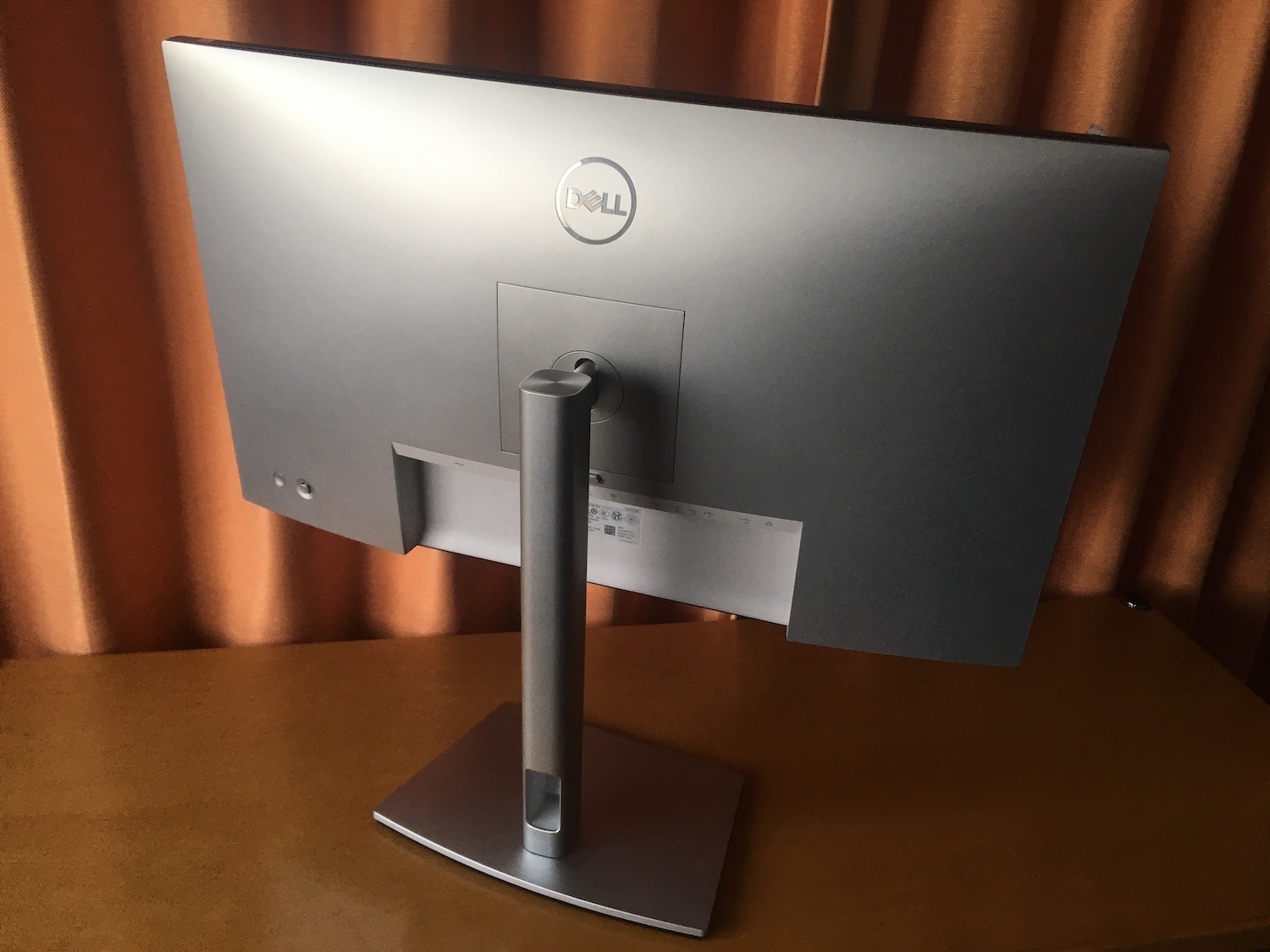 DELL P2721Q 4Kモニター Dell P2721Q 27インチ 4Kモニター USB-C出力