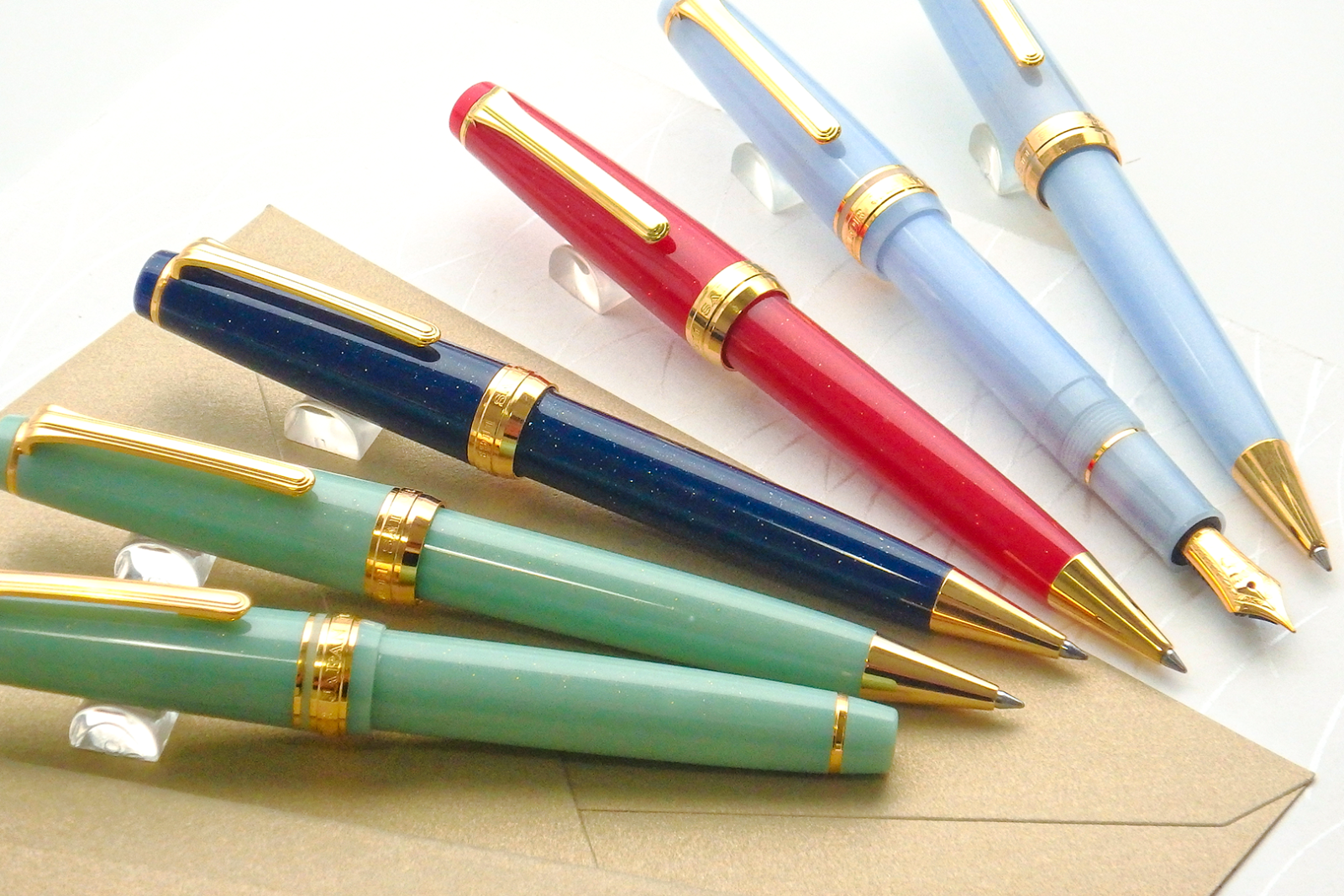 おとぎばなし | Collections | SHIKIORI ―四季織― Official Website