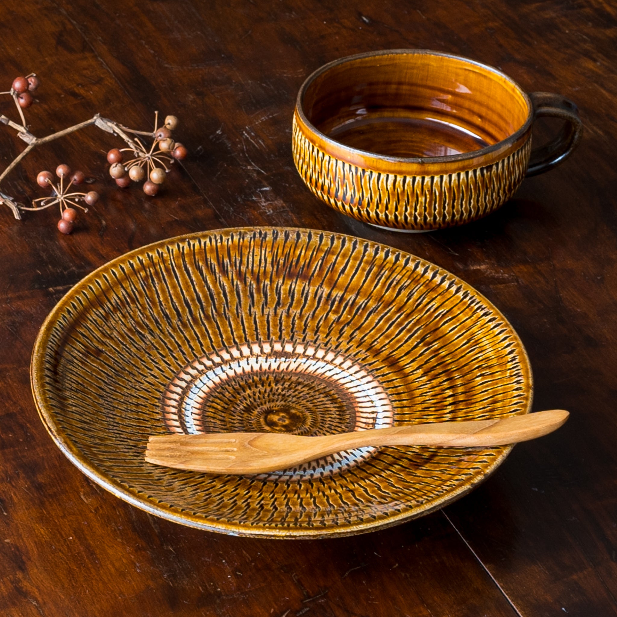 小鹿田焼 坂本庸一窯 8寸皿 飛び鉋 飴色｜和食器