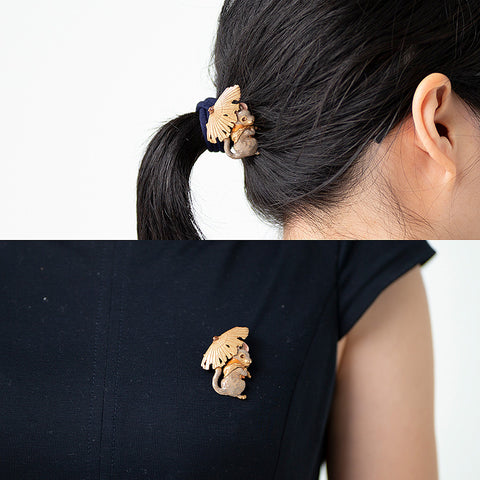 十二国記」ブローチ＜楽俊＞（帯留め金具付き） – 新潮ショップ