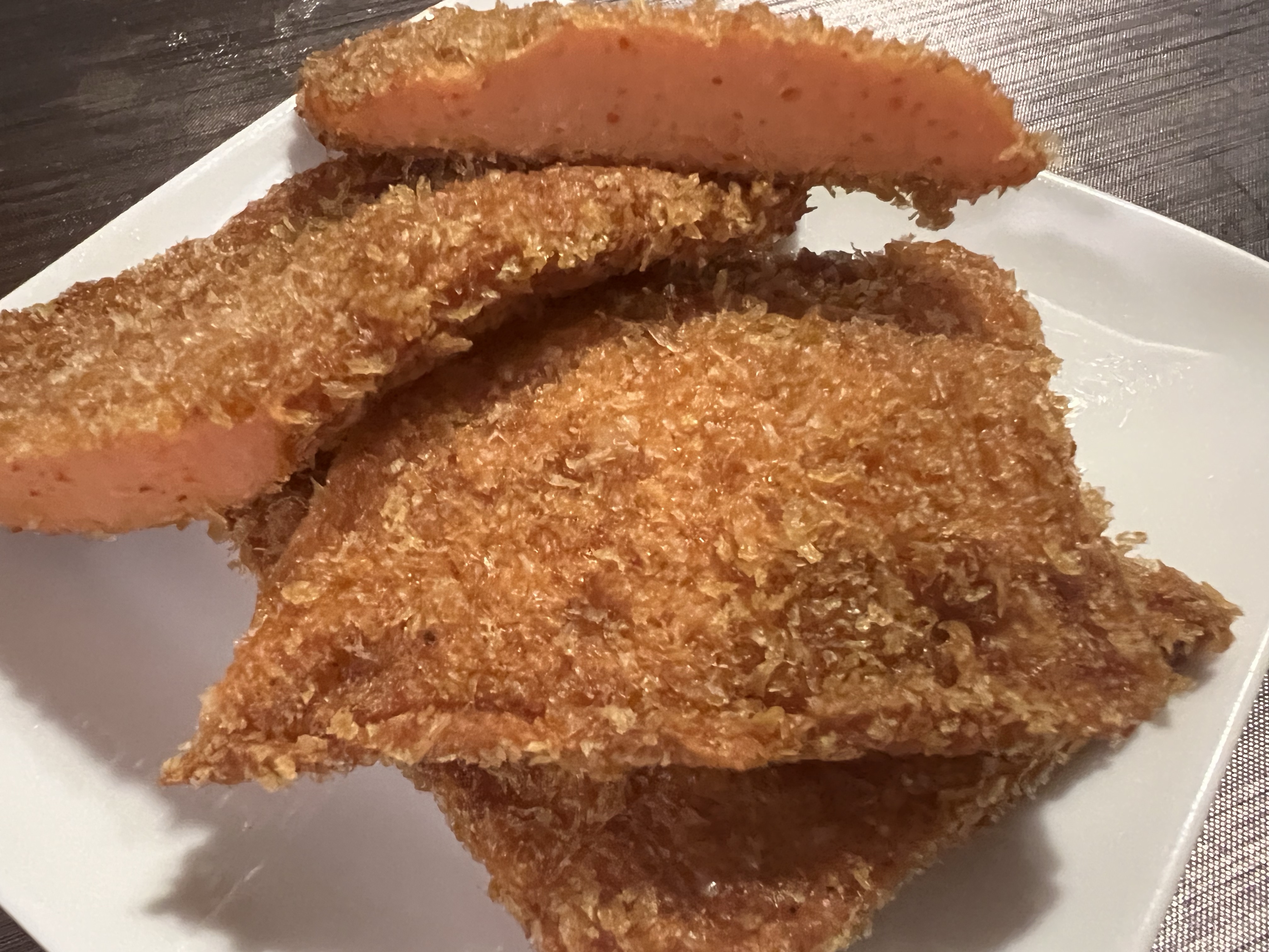 ハムカツを模して名物・赤てんを生み出した山本蒲鉾店 / 島根 浜田市