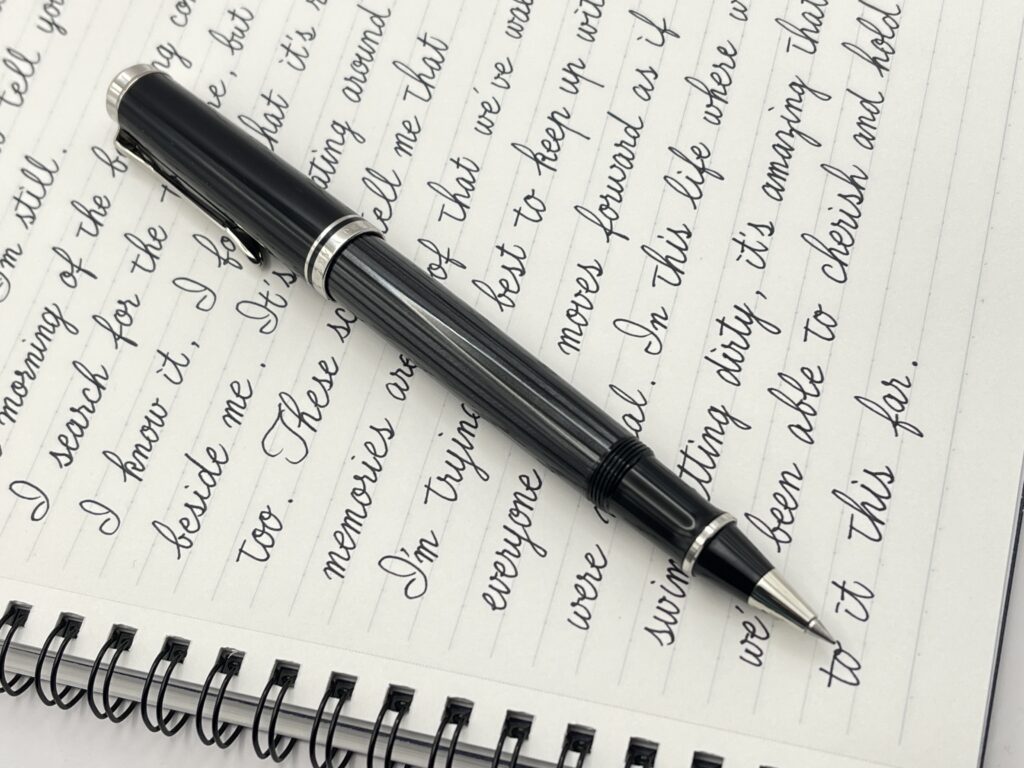 高級ローラーボールレビュー】ペリカン「スーベレーンR405」【ブラック