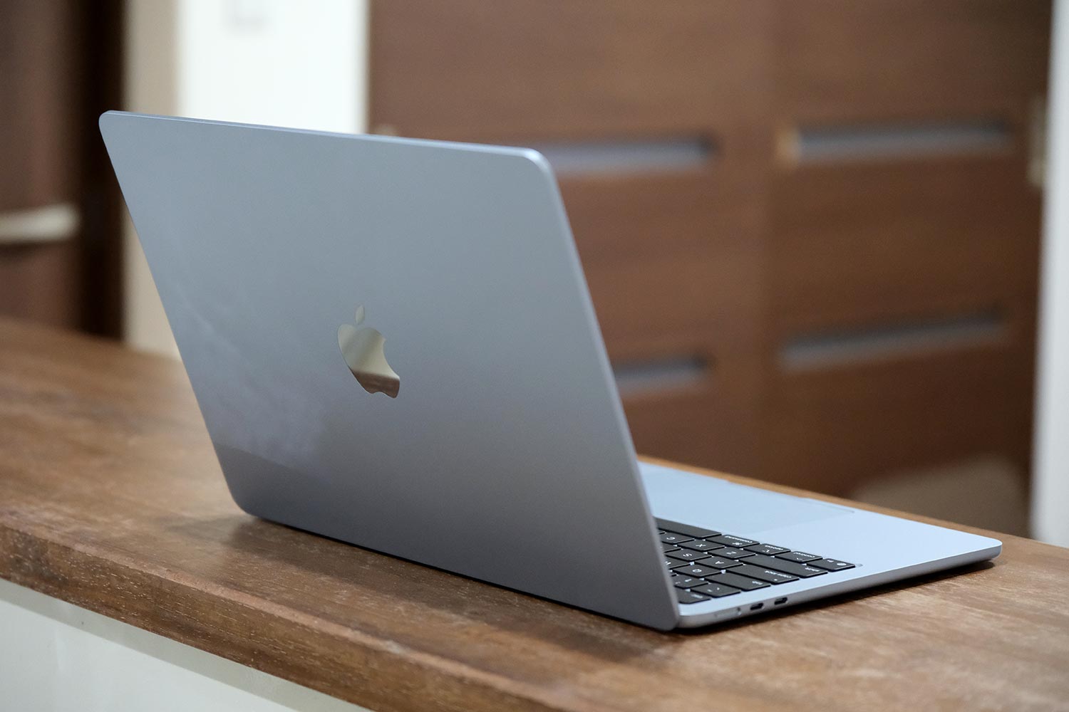 13インチMacBook Air Apple M4 スカイブルー アップルがスカイブルーを