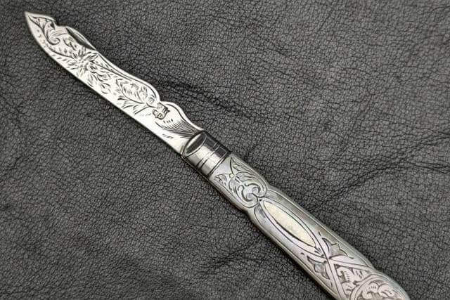 英国アンティークの折りたたみナイフ – SILVER-LUG