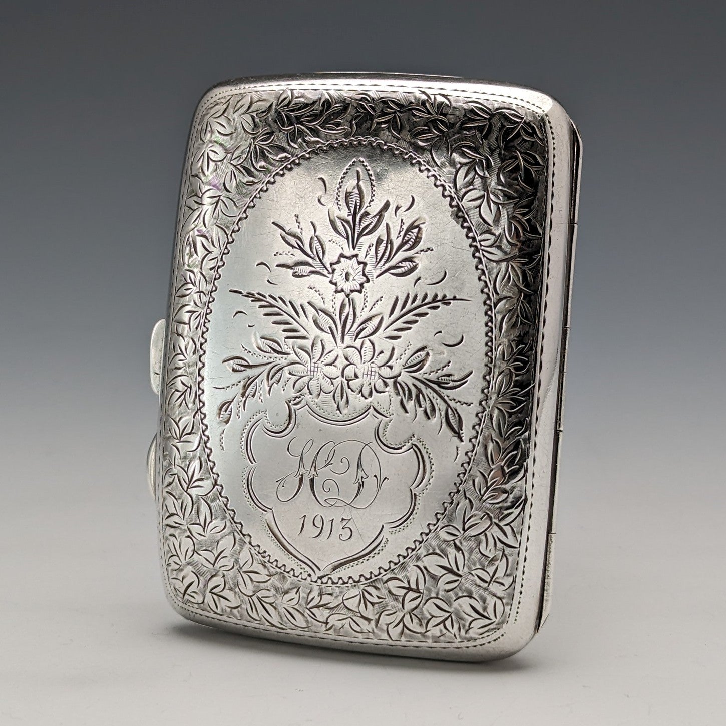 ☆アメリカ軍＊CBI＊銀張り製＊総彫りシガレットケース（実物