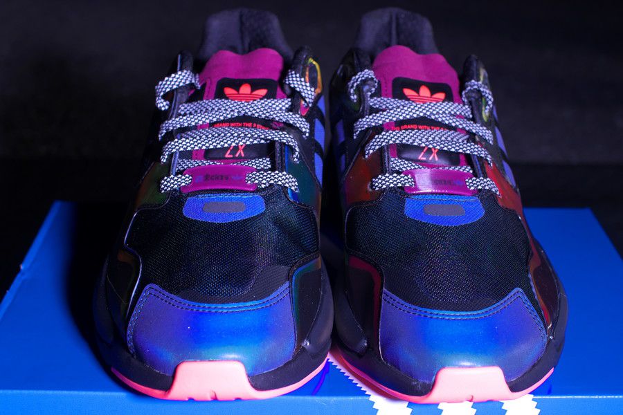 アン adidas ZX ALKYNE atmos “NEO TOKYO” 未来を表現した極彩色