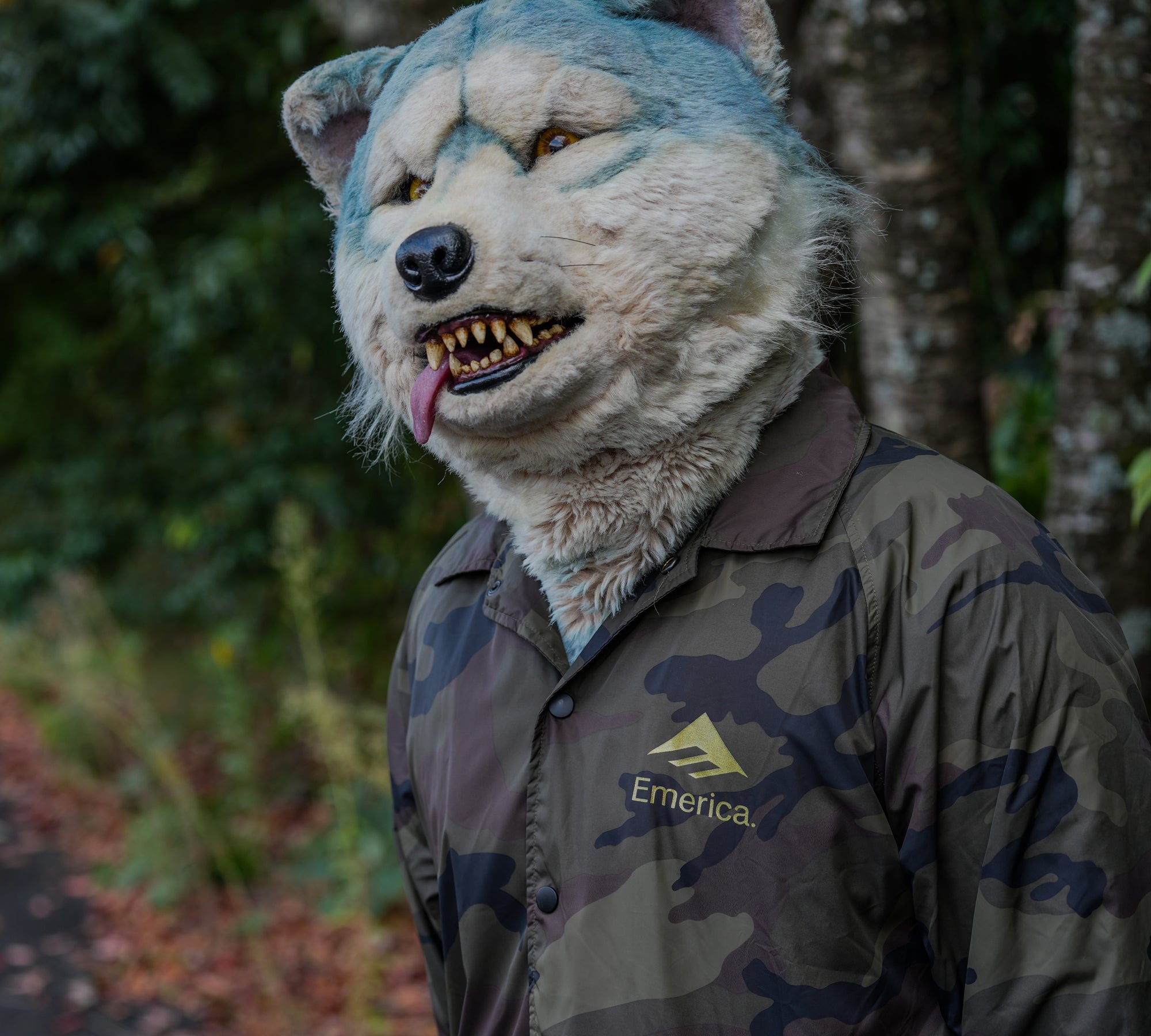 マンウィズエメリカコーチジャケット