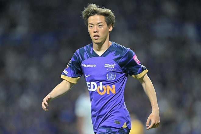 広島、電撃移籍の満田誠“公式グッズ”に関して説明「返金・交換について