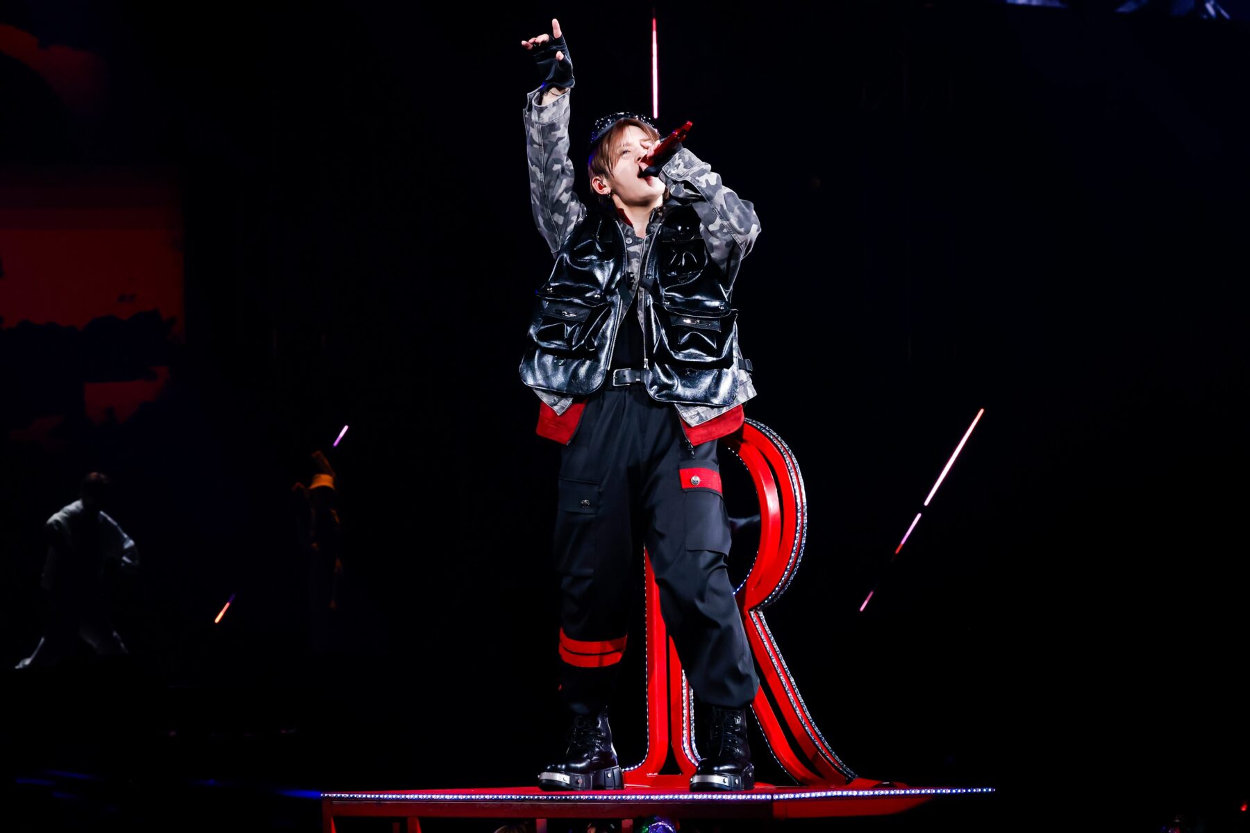 山田涼介 Hey!Say!JUMP 公式写真 ② ソロ 混合 海外 ライブ 山田涼介