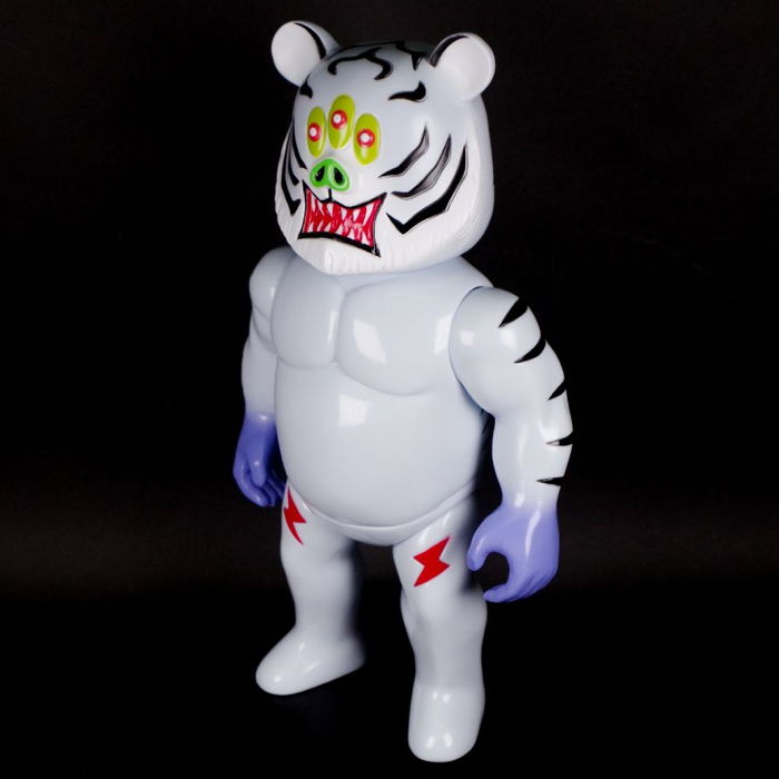 墓場の画廊にアートジャンキーから最強の刺客「ブタイガー・ザ