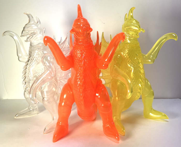 マルサンから「ガイガン450クリア成型Ver.」がハンズ渋谷店へ飛来