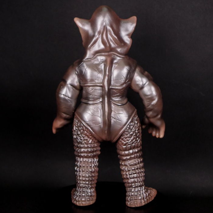 ブルマァクの「悪質宇宙人 メフィラス星人」が「ハワイカラー」となっ