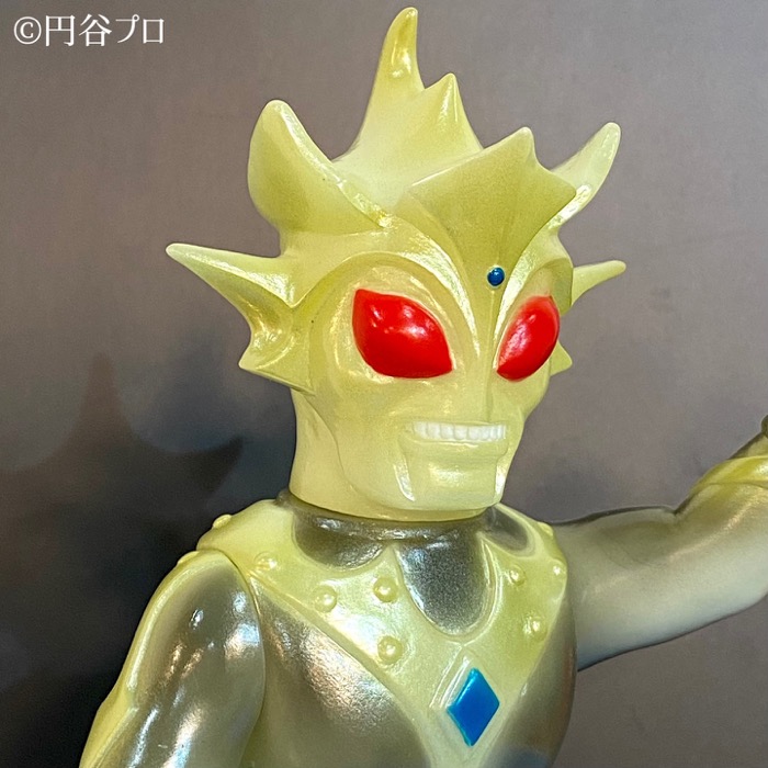 SHIMA-X ベアモデル シマックス 怪獣ソフビ バルキー星人 蓄光 暗海